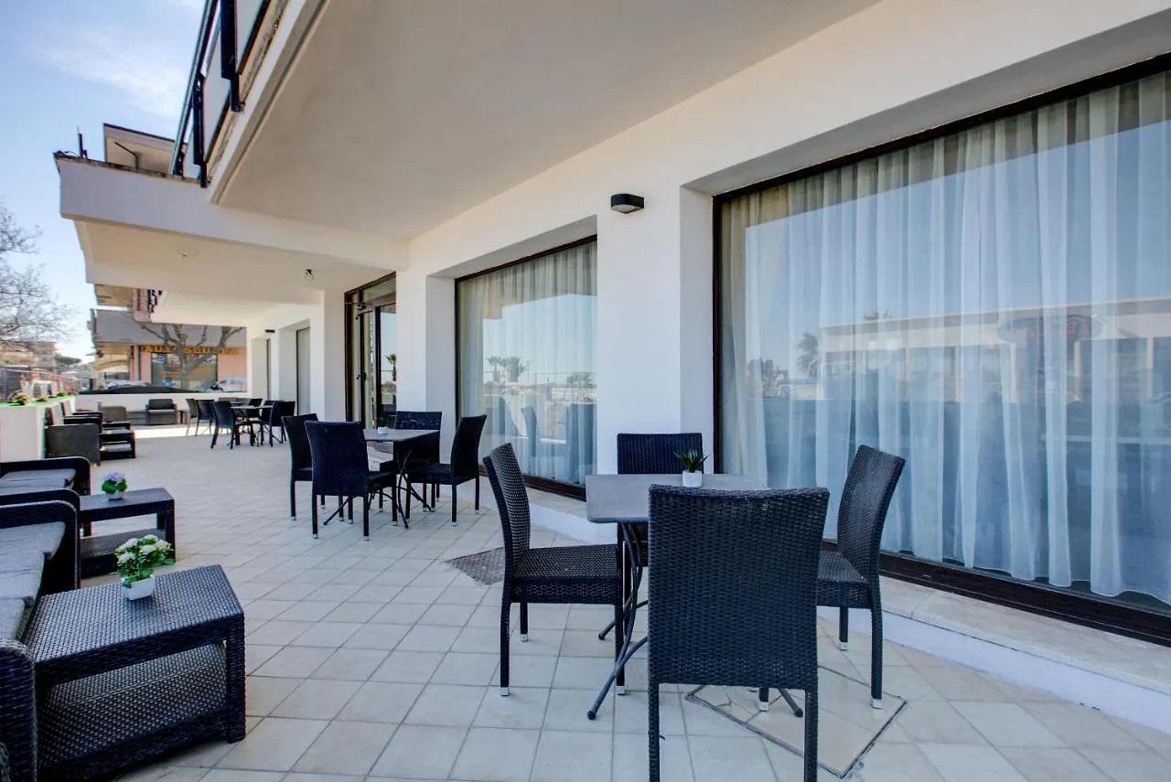 Family Resort Barone Rimini 3*,